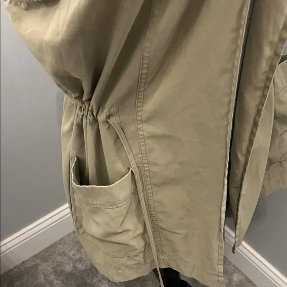 Staccato Women's olive Sleeveless Vest - Picture 4 of 6